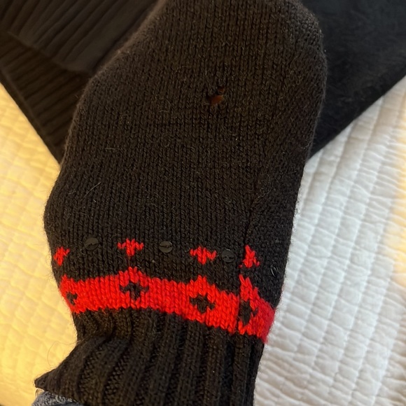 Beautiful Vintage Pendleton Sweater with Black sequined accents. - Picture 3 of 4